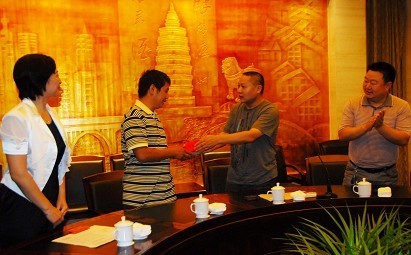 20120116110512279.jpg